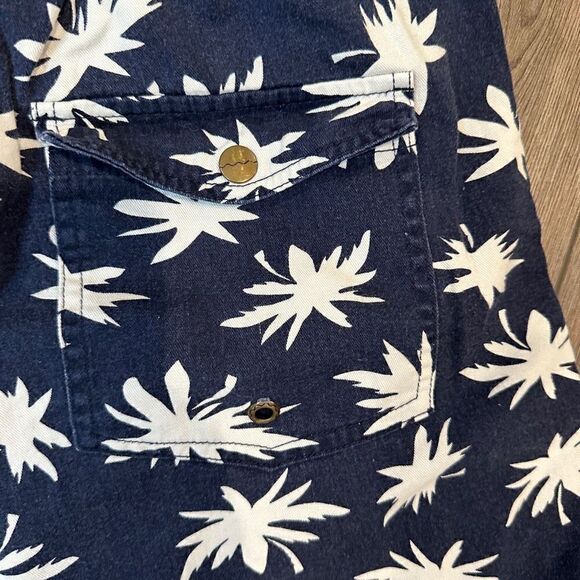 Men’s Barney Cools Navy and White Leaf Shorts 34 - Picture 5 of 7